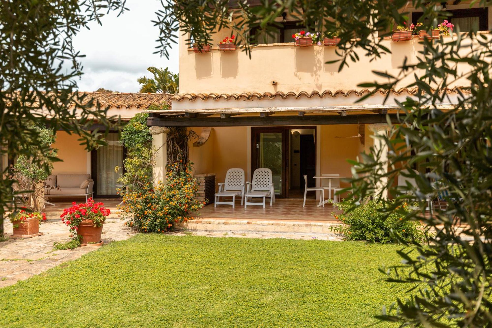 Porto Giunco Residence Villasimius Extérieur photo