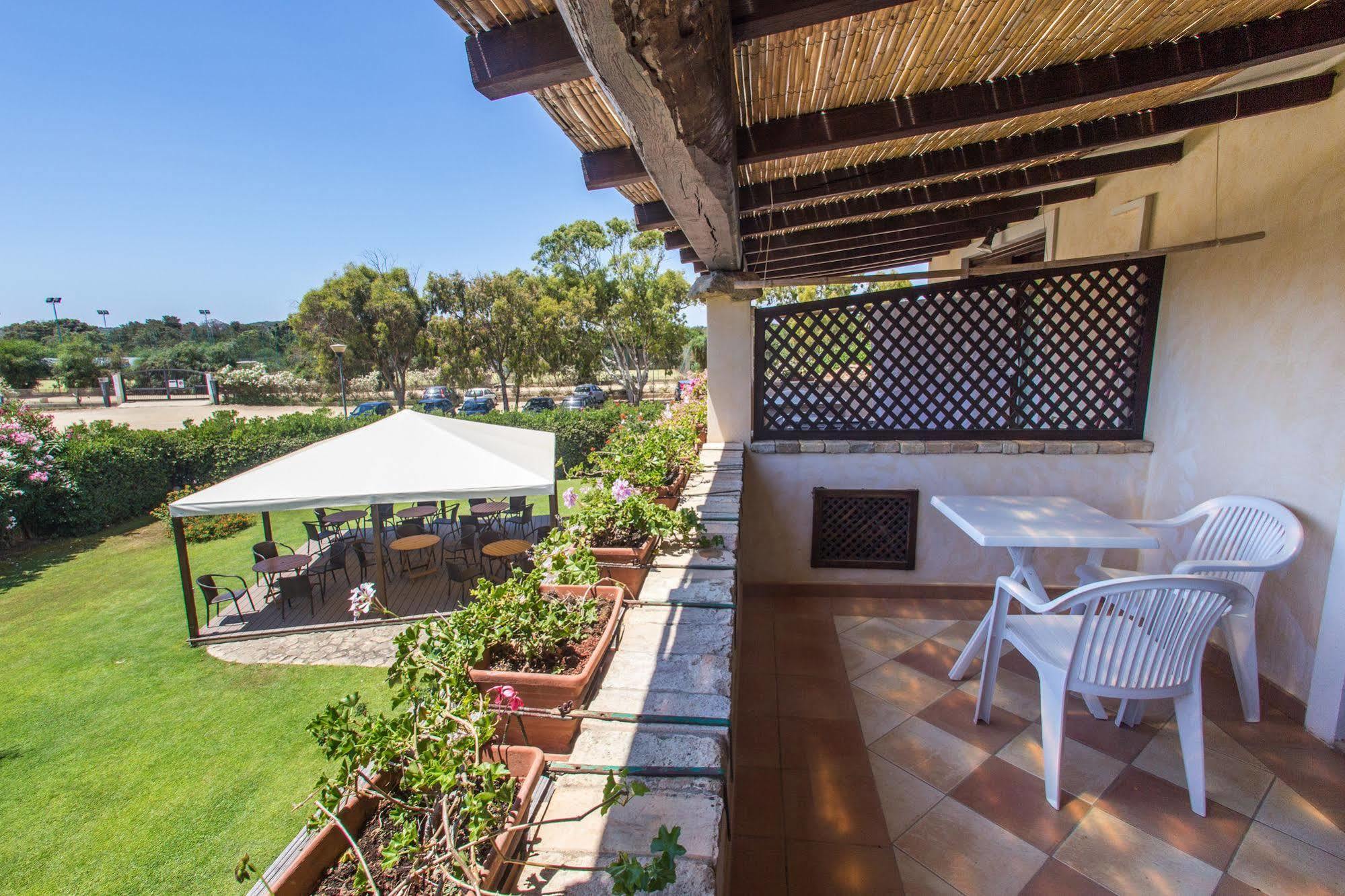 Porto Giunco Residence Villasimius Extérieur photo